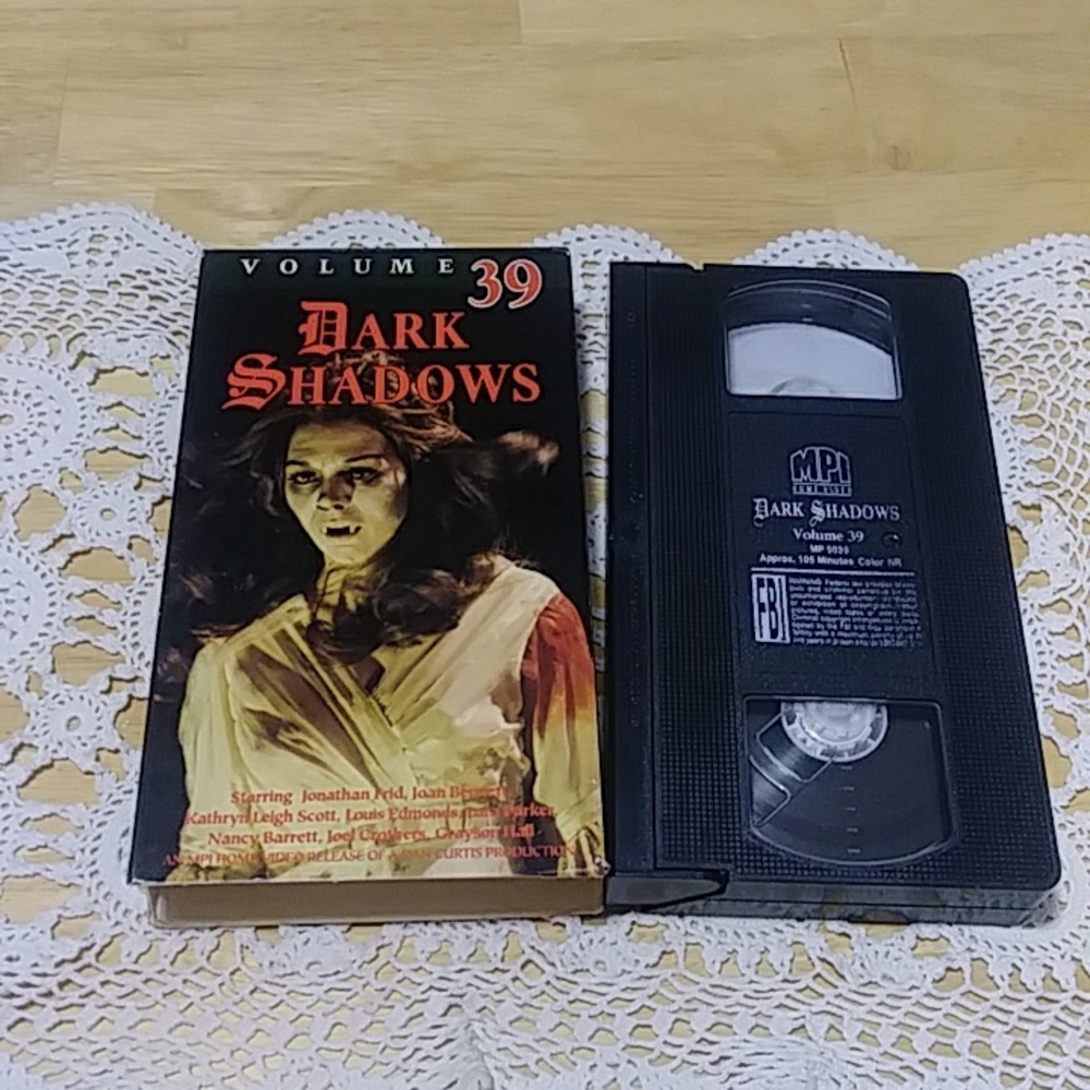 Dark Shadows Volume 39 VHS - Vampires, werewolves, horror, suspense